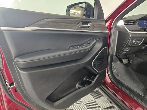 New 2026 Jeep Grand Cherokee L Limited w/ Limited Altitude Package image 19