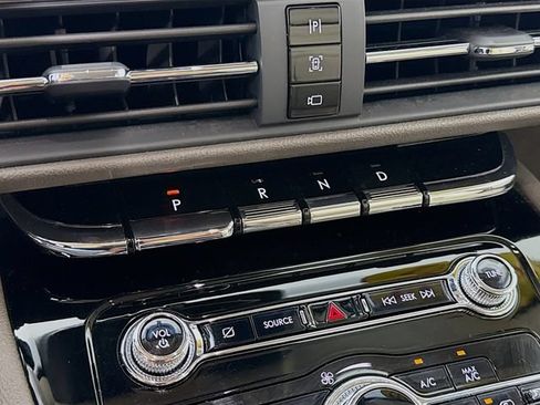 Used 2022 Lincoln Corsair AWD w/ Equipment Group 101A image 17