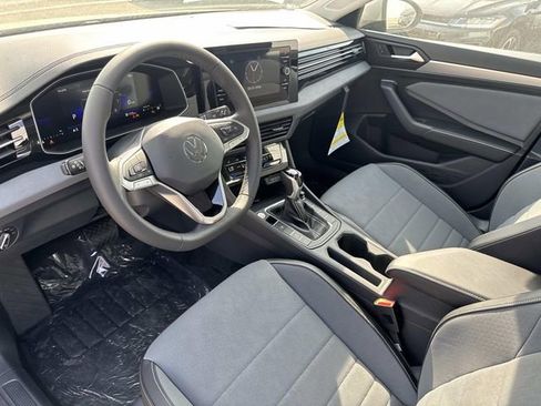New 2026 Volkswagen Jetta SE FWD image 15