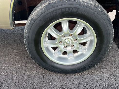 Used 2005 Toyota Tundra SR5 RWD image 28