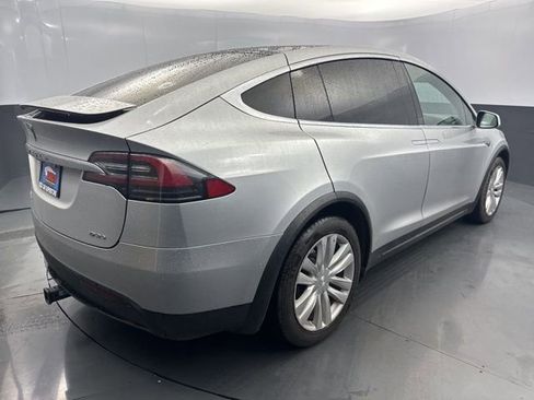 Used 2016 Tesla Model X 90D image 7