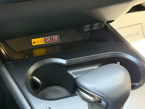 Used 2023 Lexus UX 250h F Sport FWD image 25