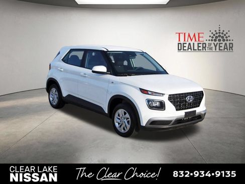 Used 2026 Hyundai Venue SE FWD image 9