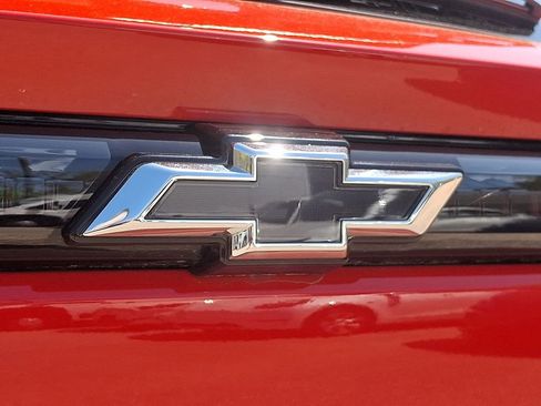 Used 2026 Chevrolet Equinox EV RS FWD image 32