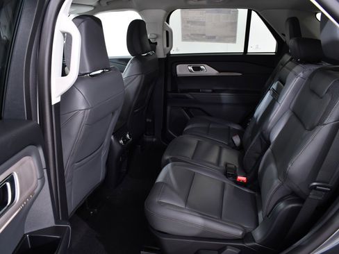 New 2026 Ford Explorer Active image 16