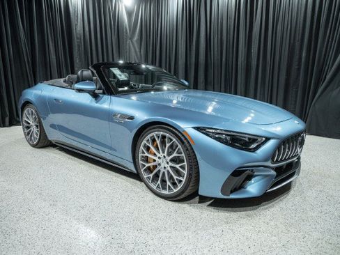 New 2026 Mercedes-Benz SL 63 AMG S e Performance 4MATIC image 4