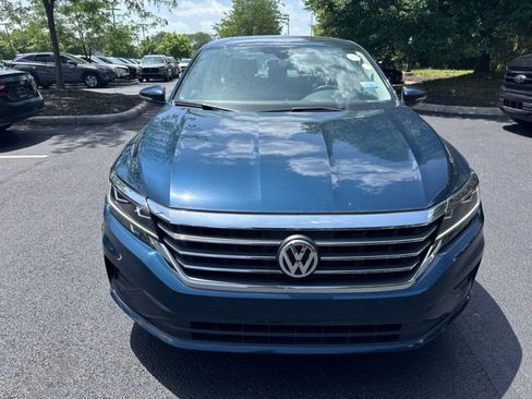 Used 2021 Volkswagen Passat 2.0T SE FWD image 2