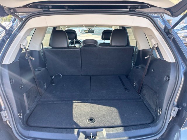 Used 2017 Dodge Journey Crossroad w/ Popular Equipment Group FWD image 9