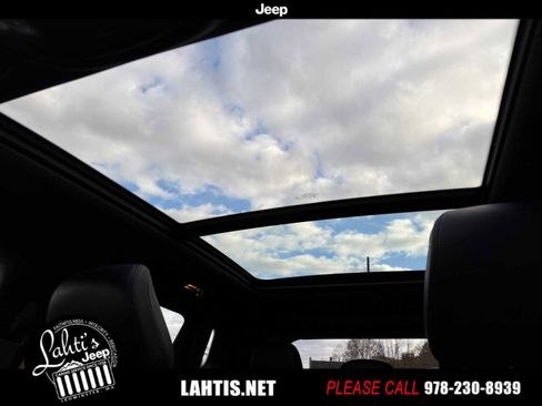 Certified 2022 Jeep Compass Limited w/ (RED) Package image 45