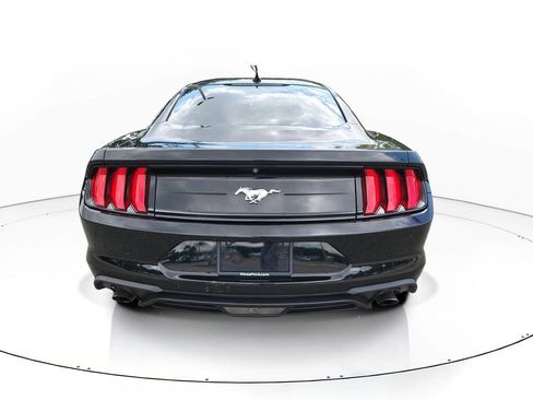 Used 2020 Ford Mustang Coupe RWD image 4