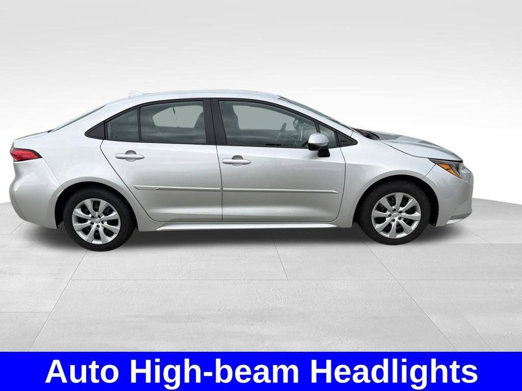 Used 2020 Toyota Corolla LE FWD image 9