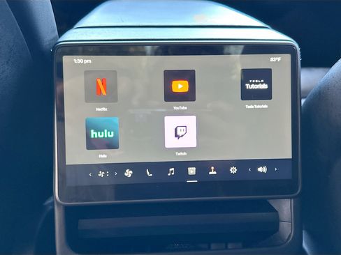 Used 2025 Tesla Model 3 Long Range image 34