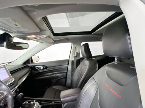 Used 2022 Jeep Compass Trailhawk w/ Trailhawk Elite Group image 23