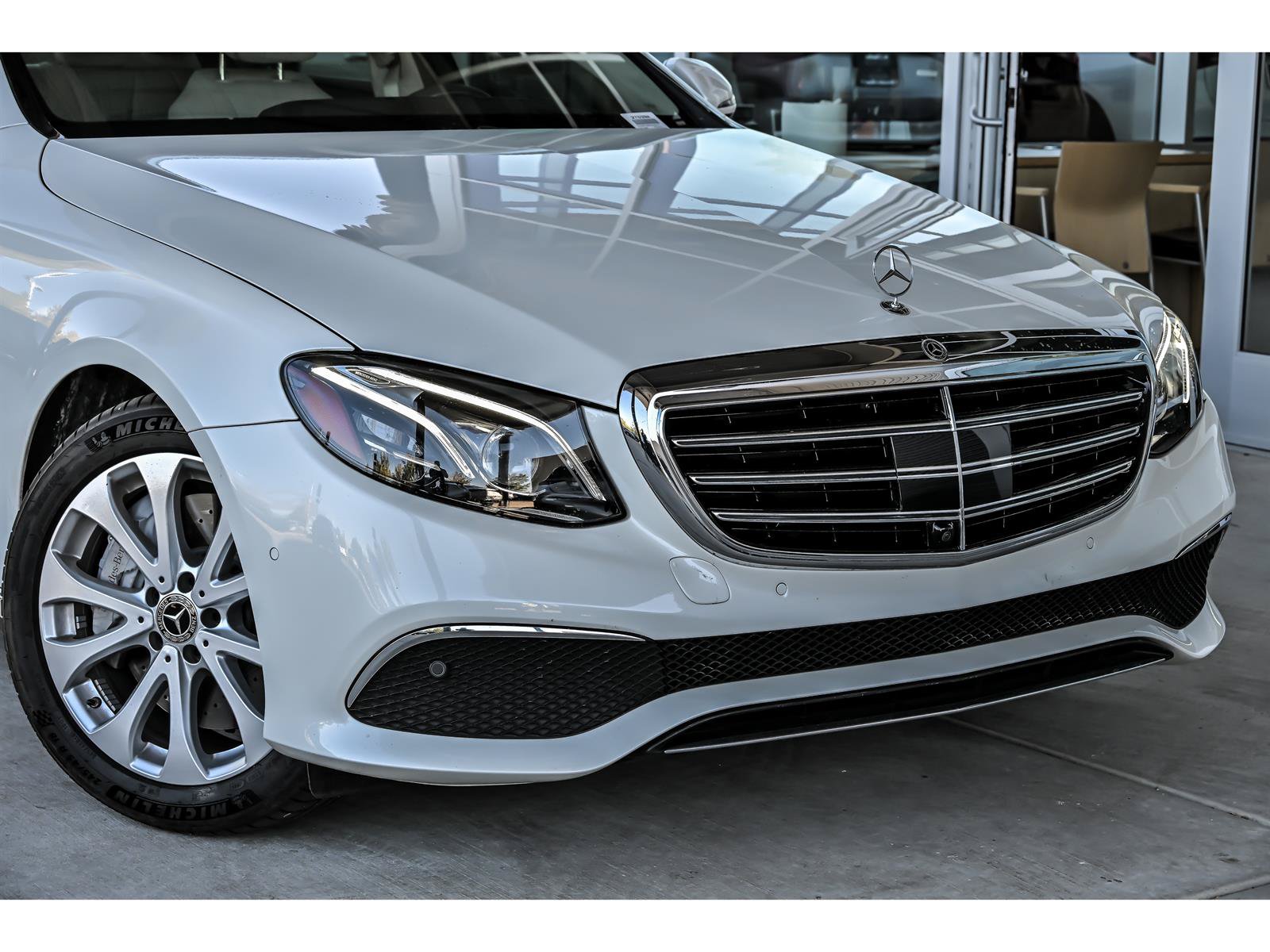 Used 2019 Mercedes-Benz E 450 4MATIC Sedan image 2