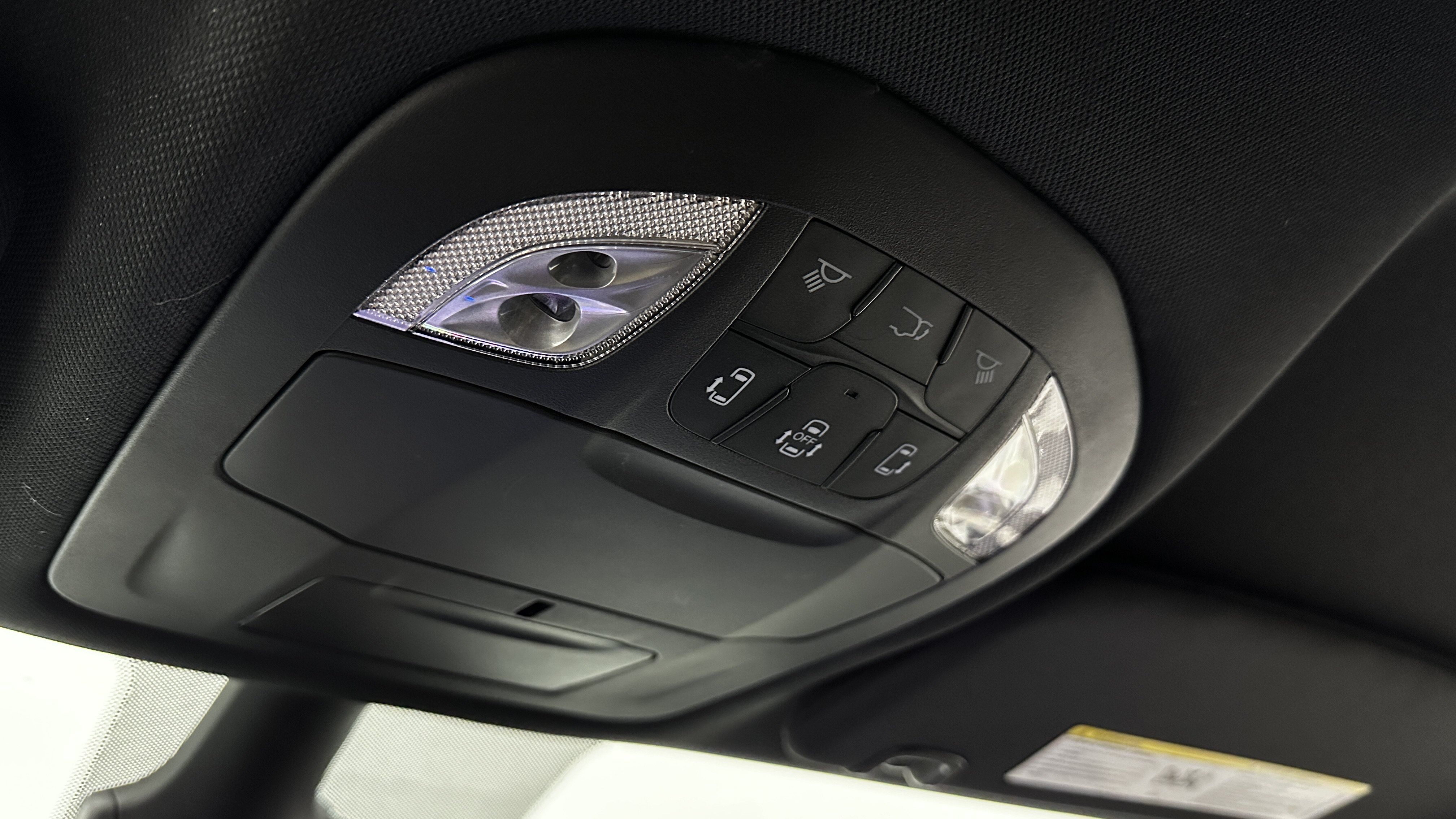 Used 2025 Chrysler Pacifica Select FWD image 19