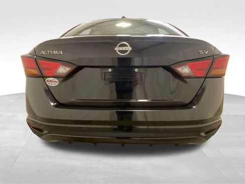 Used 2023 Nissan Altima 2.5 SV image 5
