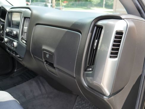 Used 2019 Chevrolet Silverado 1500 LT AWD/4WD image 9