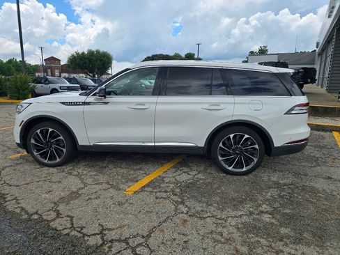Used 2020 Lincoln Aviator Reserve w/ Equipment Group 202A AWD/4WD image 8