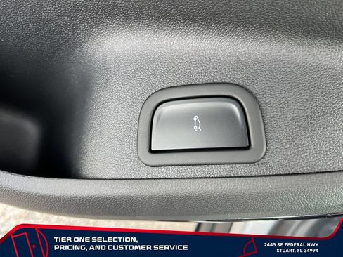 New 2026 GMC Acadia AT4 w/ Luxury Package AWD/4WD image 13