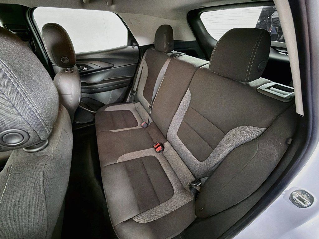 Used 2021 Chevrolet TrailBlazer LT FWD image 23