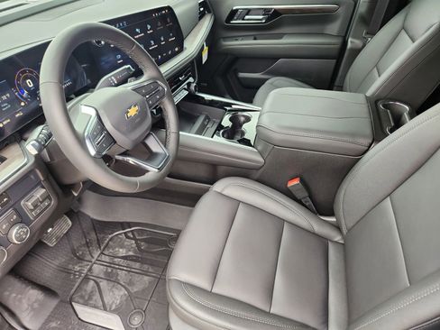 New 2026 Chevrolet Suburban LT w/ Comfort Package AWD/4WD image 14