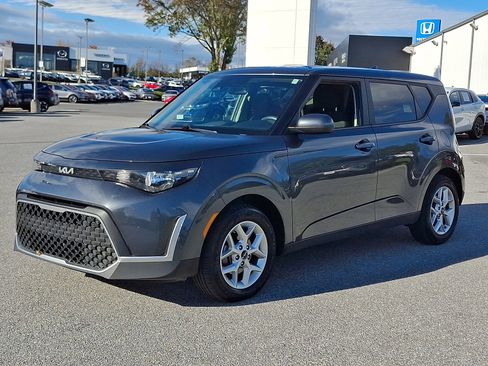 Used 2023 Kia Soul LX w/ Option Group 015 image 3