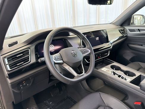 New 2026 Volkswagen Atlas Cross Sport SE AWD/4WD image 4