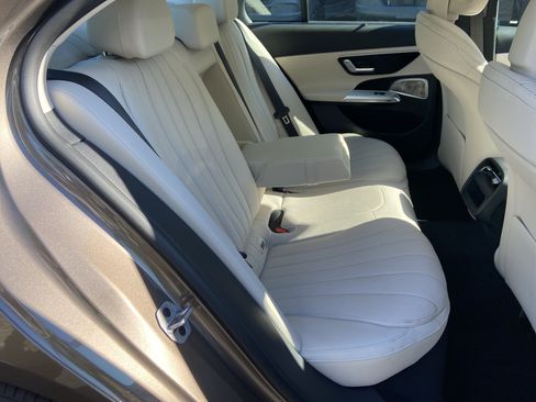New 2026 Mercedes-Benz E 450 4MATIC Sedan image 41