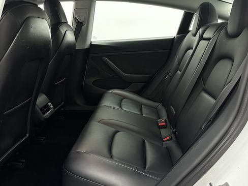 Used 2021 Tesla Model 3 Standard Range Plus image 27