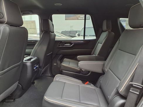 New 2026 GMC Yukon Elevation image 13