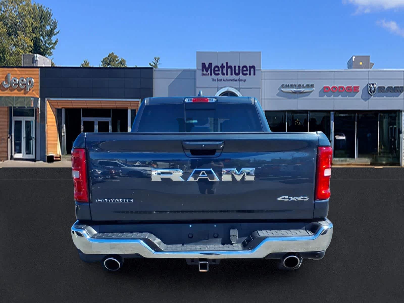 Used 2025 RAM 1500 Laramie AWD/4WD image 6