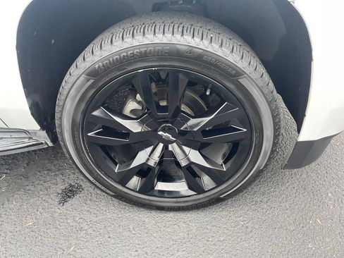 Used 2018 Chevrolet Tahoe Premier image 11