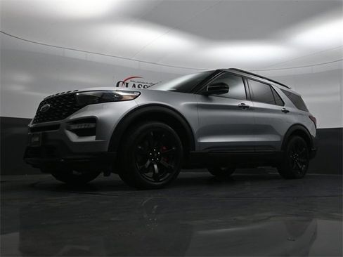 Used 2021 Ford Explorer ST w/ Equipment Group 401A image 24