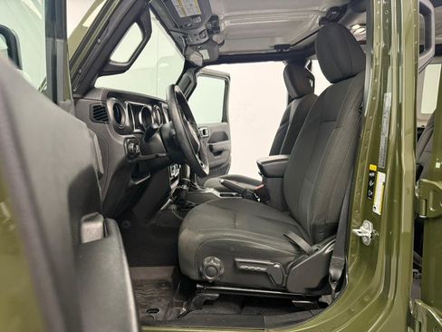 Used 2021 Jeep Wrangler Unlimited Sport image 41