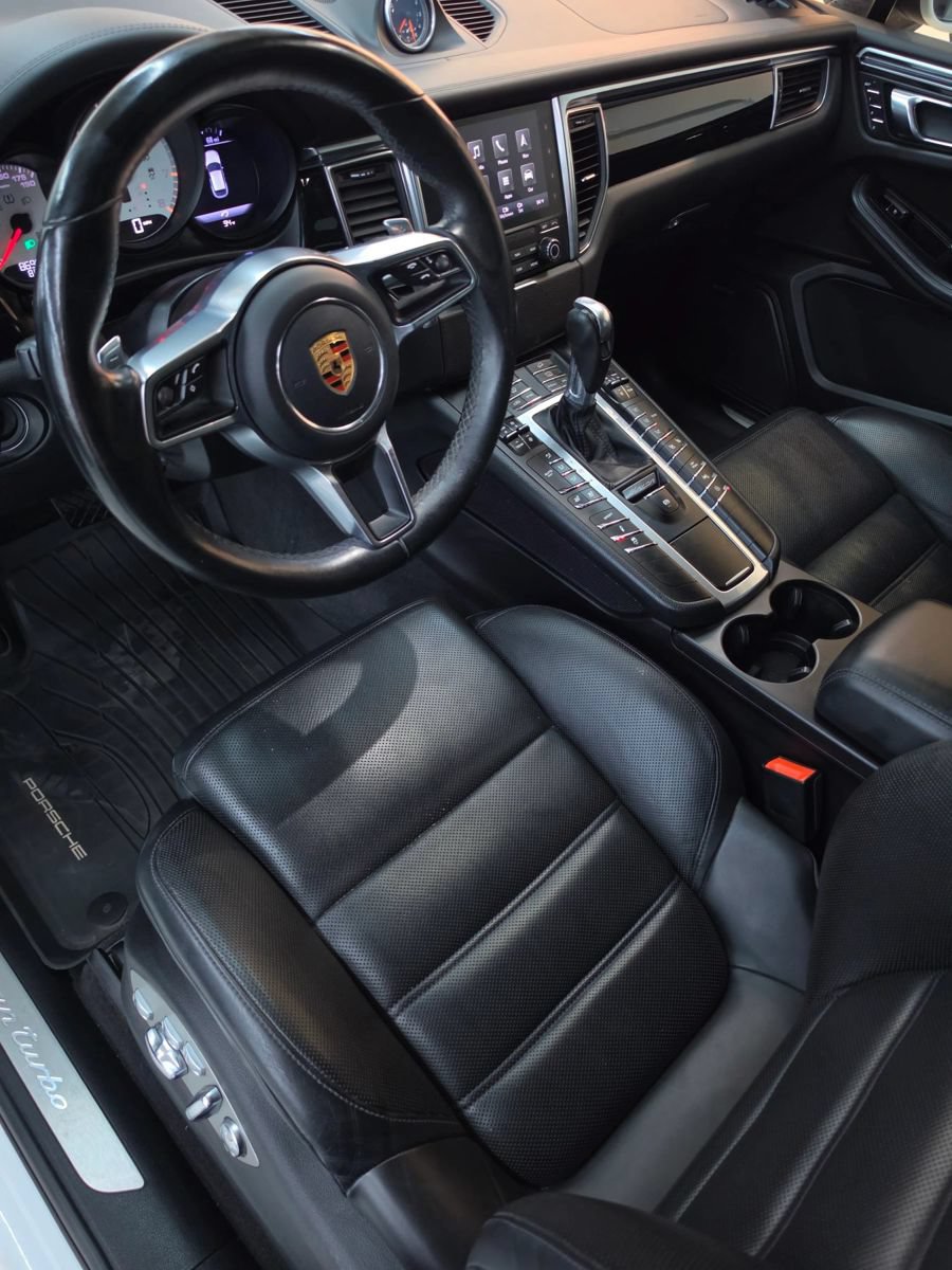 Used 2018 Porsche Macan Turbo w/ Premium Package Plus AWD/4WD image 20