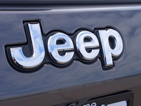 Used 2022 Jeep Compass Latitude w/ Convenience Group AWD/4WD image 31
