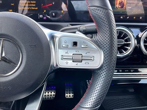 Used 2023 Mercedes-Benz CLA 250 image 11