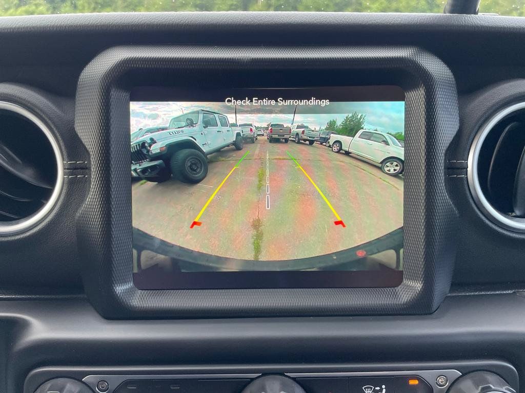 Used 2023 Jeep Wrangler Unlimited Sahara w/ Cold Weather Group AWD/4WD image 20