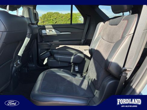 Used 2025 Ford Explorer ST w/ Sun And Sound Package AWD/4WD image 17
