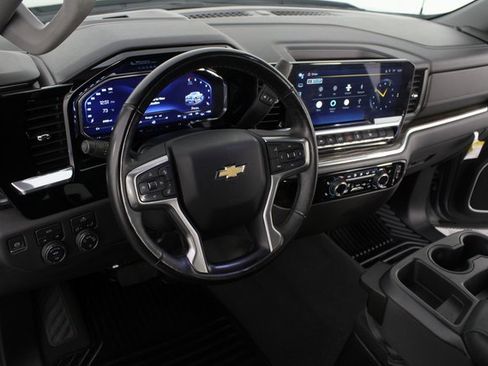 Used 2023 Chevrolet Silverado 1500 LT image 8