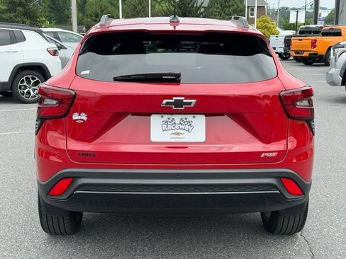 New 2026 Chevrolet Trax RS w/ Sunroof Package FWD image 12