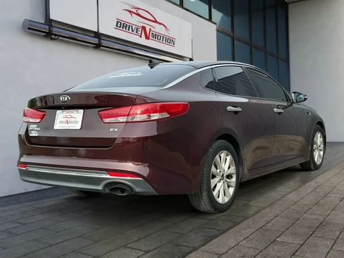 Used 2018 Kia Optima EX w/ Premium Package image 4