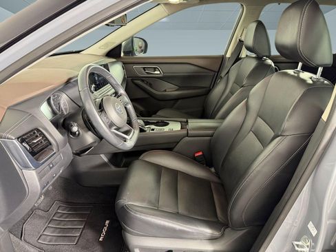 Used 2021 Nissan Rogue SL w/ Premium Package FWD image 4