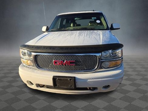 Used 2002 GMC Yukon Denali AWD/4WD image 2
