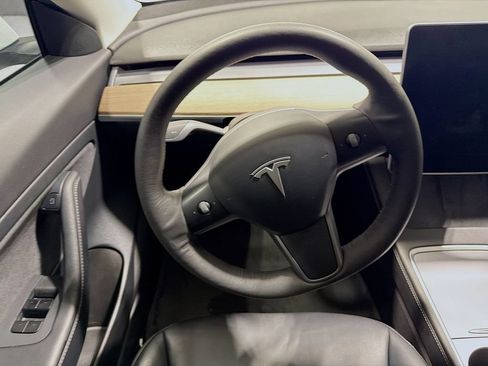 Used 2021 Tesla Model 3 Standard Range Plus RWD image 23