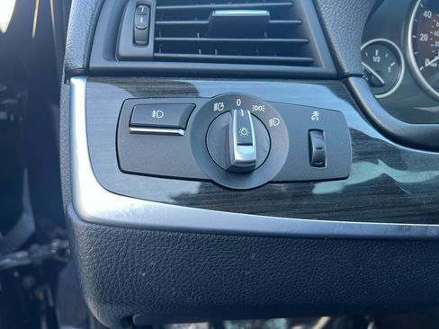 Used 2013 BMW 550i xDrive Sedan image 20