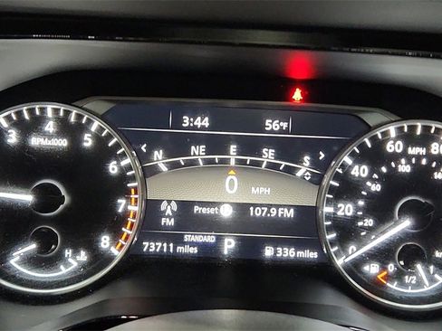 Used 2022 Nissan Pathfinder SL image 19