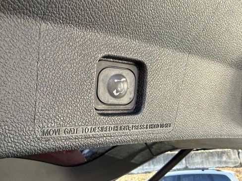 Used 2019 Ford Explorer Limited w/ Class III Trailer Tow Package image 7