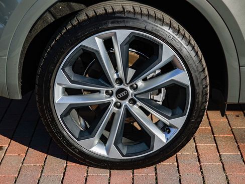 Certified 2023 Audi Q5 2.0T Premium Plus w/ Premium Plus Package image 10