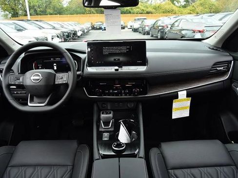 New 2026 Nissan Rogue Platinum w/ Platinum Premium Package image 8